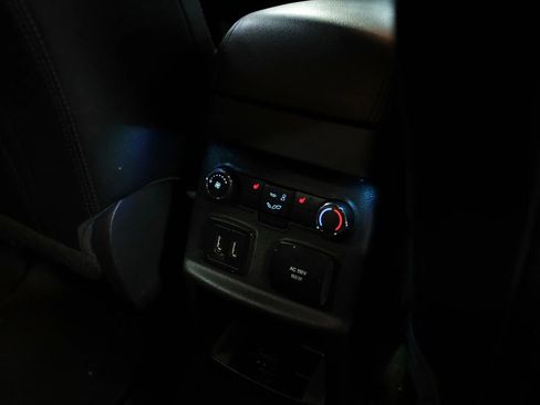 Used 2016 Ford Explorer Limited image 31