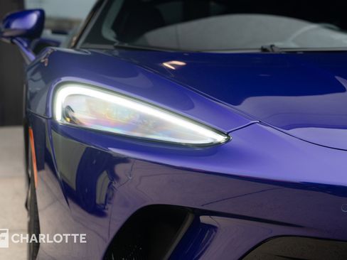 Used 2022 McLaren GT image 3