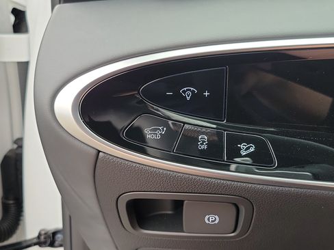 Certified 2026 Genesis GV70 3.5T Sport Advanced AWD/4WD image 12