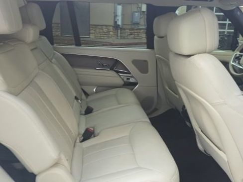 Used 2023 Land Rover Range Rover Long Wheelbase SE AWD/4WD image 12