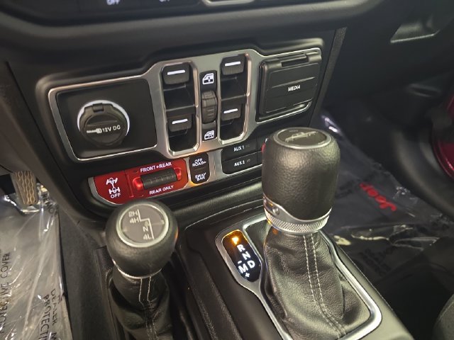Used 2024 Jeep Gladiator Rubicon w/ Convenience Group AWD/4WD image 28
