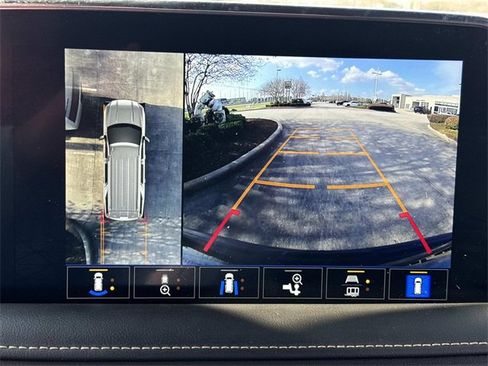 Used 2022 GMC Yukon SLT w/ SLT Premium Package image 27