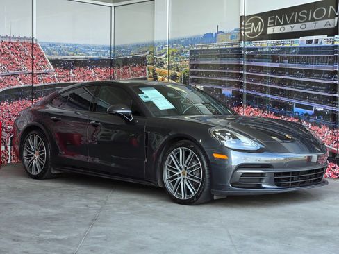 Used 2020 Porsche Panamera RWD image 1