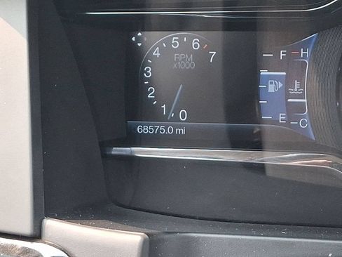Used 2014 Lincoln MKS FWD image 20