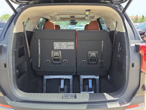 New 2026 Kia Carnival SX FWD image 10