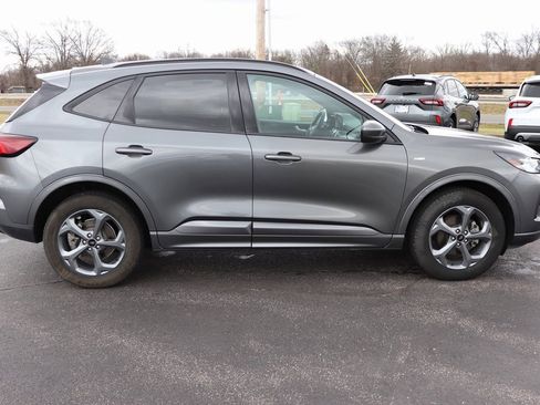 Used 2023 Ford Escape ST-Line Select image 14