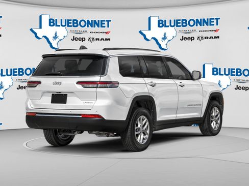 Used 2025 Jeep Grand Cherokee L Limited RWD image 2