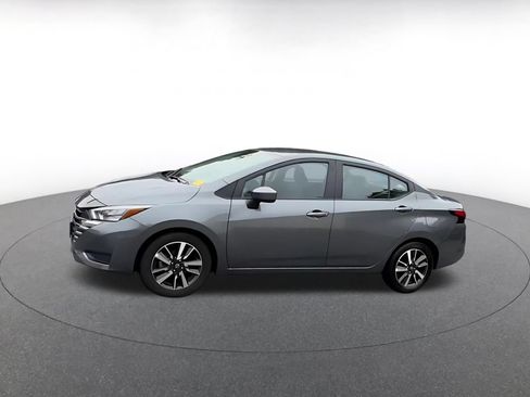 Used 2025 Nissan Versa SV FWD image 8