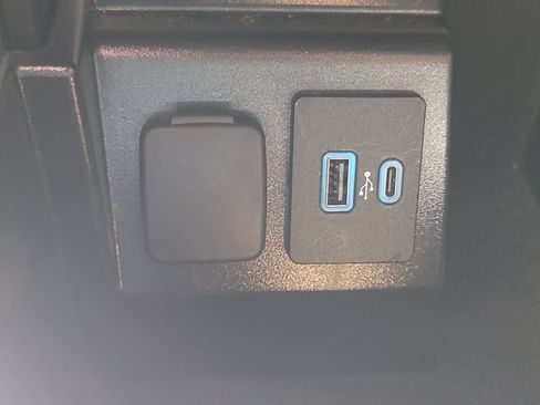 Used 2022 Ford Explorer ST w/ Equipment Group 401A RWD image 31