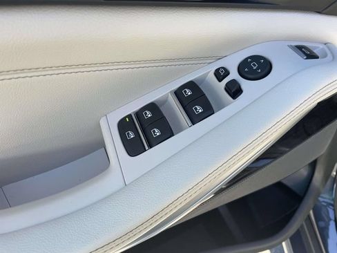 Used 2021 BMW X5 sDrive40i w/ Premium Package RWD image 22