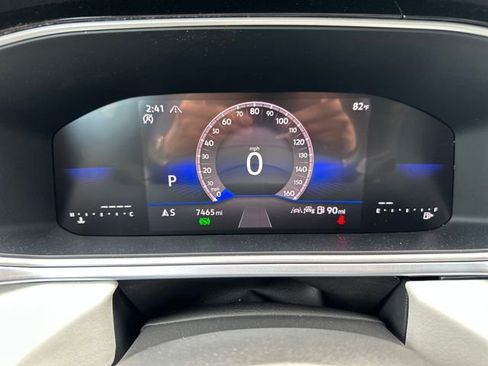 Certified 2025 Volkswagen Taos SE w/ Panoramic Sunroof Package AWD/4WD image 21