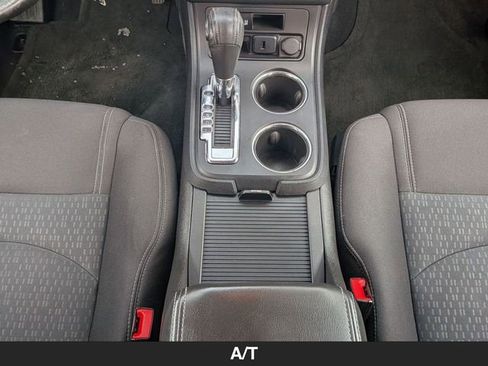 Used 2015 GMC Acadia SLE image 30