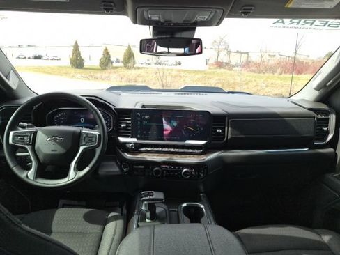 Used 2024 Chevrolet Silverado 1500 LT Trail Boss w/ Protection Package image 39