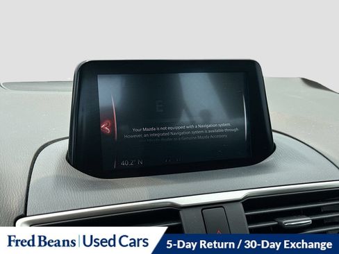 Used 2018 MAZDA MAZDA3 Touring FWD image 18