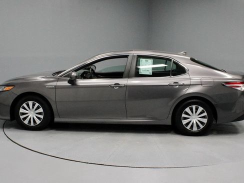 Used 2018 Toyota Camry LE w/ Audio Package FWD image 7