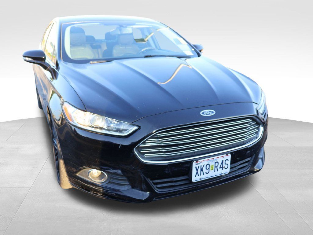 Used 2016 Ford Fusion SE w/ Equipment Group 202A FWD image 9