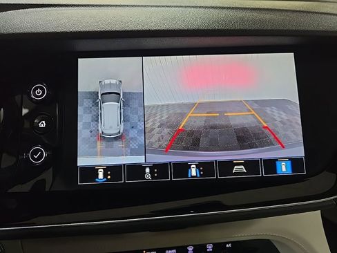 Used 2021 Buick Envision Avenir w/ Technology Package II image 24