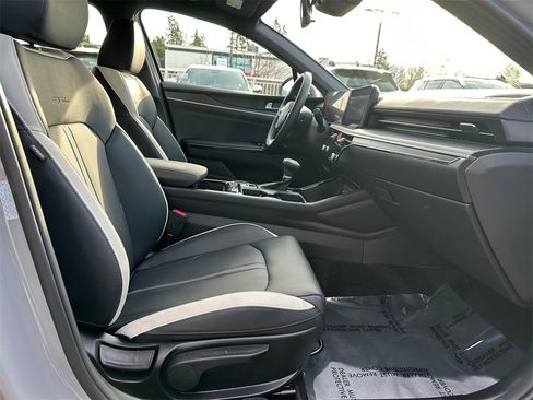 Used 2025 Kia K5 GT-Line image 10