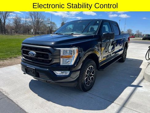 Certified 2022 Ford F150 XLT w/ Equipment Group 301A Mid image 7