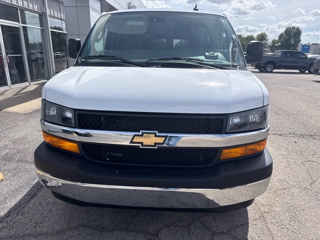 Used 2025 Chevrolet Express 3500 LT w/ LT Preferred Equipment Group RWD image 5
