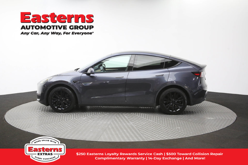 Used 2024 Tesla Model Y Long Range AWD/4WD image 57