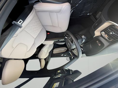 New 2026 Volvo XC60 B5 Plus w/ Protection Package Premier AWD/4WD image 9