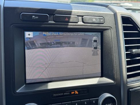 Used 2018 Ford Expedition Max XLT w/ Equipment Group 202A RWD image 8