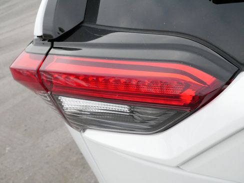 Used 2023 Toyota RAV4 XLE image 17