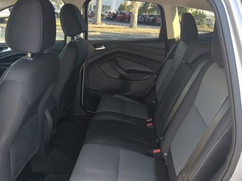 Used 2017 Ford Escape SE image 15