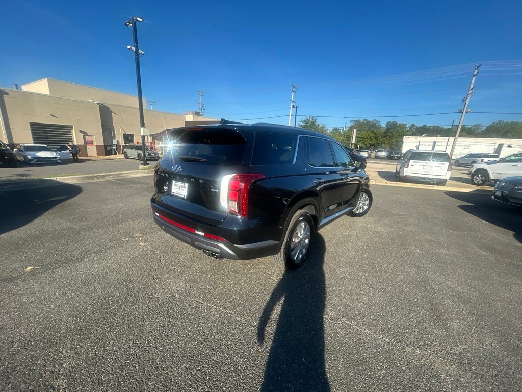 Used 2024 Hyundai Palisade SEL AWD/4WD image 5