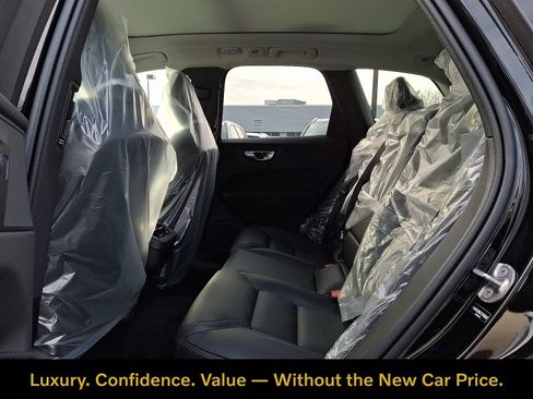 Certified 2026 Volvo XC60 B5 Ultra w/ Protection Package Premier AWD/4WD image 7