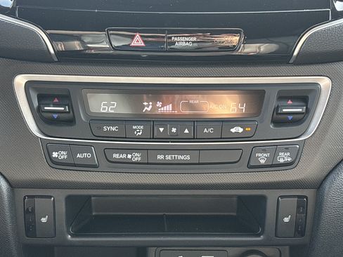 Used 2025 Honda Passport TrailSport image 11
