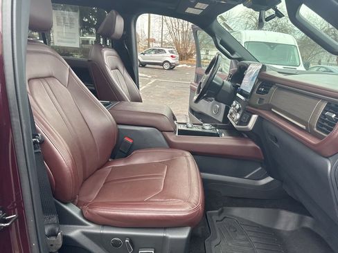 Used 2023 Ford Expedition Limited image 34