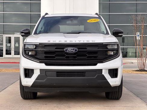 New 2025 Ford Expedition Active RWD image 22