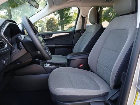 Used 2022 Ford Escape SE FWD image 19