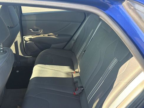 Used 2023 Hyundai Elantra SEL w/ Convenience Package FWD image 15