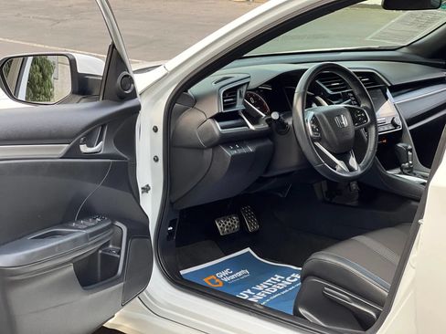 Used 2020 Honda Civic Sport image 9
