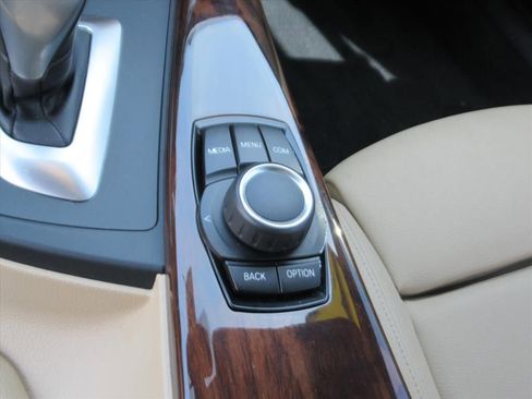 Used 2018 BMW 330i Sedan w/ Convenience Package image 24