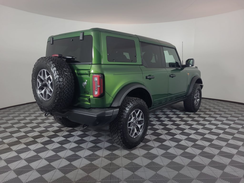 Used 2025 Ford Bronco Badlands AWD/4WD image 3