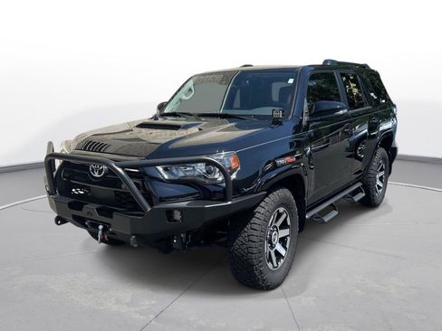 Used 2024 Toyota 4Runner TRD Off-Road Premium w/ Moonroof Package AWD/4WD image 2