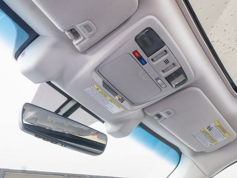 Used 2018 Subaru Outback 2.5i Limited image 14