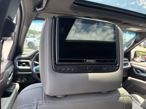 Used 2021 Chevrolet Tahoe LT w/ LT Signature Package AWD/4WD image 23