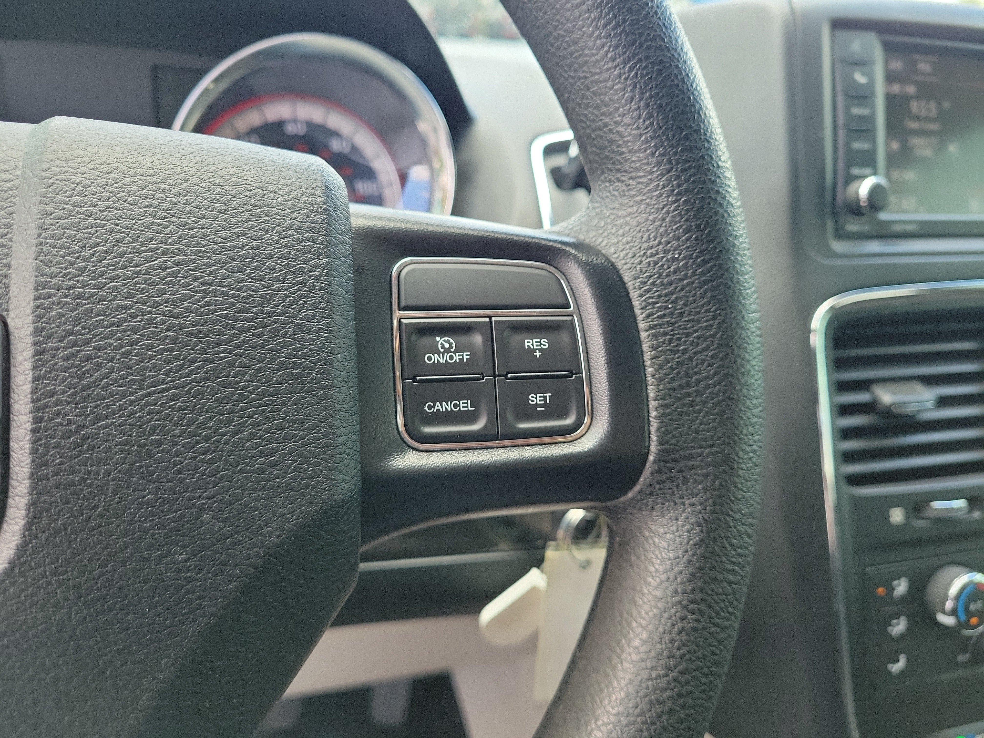 Used 2020 Dodge Grand Caravan SE FWD image 20