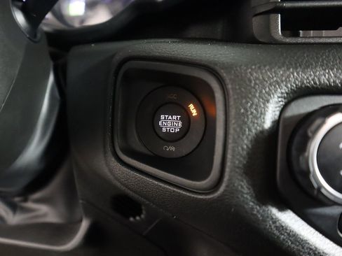 Used 2024 Jeep Wrangler Unlimited image 39