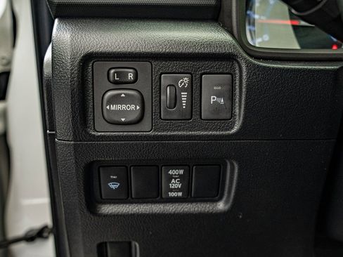 Used 2019 Toyota 4Runner Limited AWD/4WD image 19
