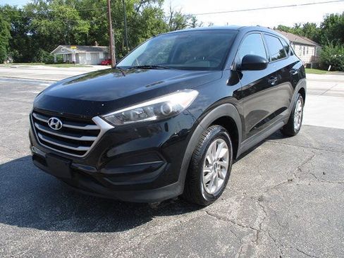 Used 2018 Hyundai Tucson SE AWD/4WD image 2
