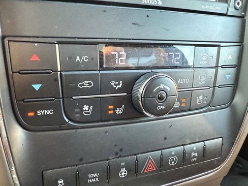 Used 2013 Jeep Grand Cherokee Overland w/ Advance Technology Group image 27