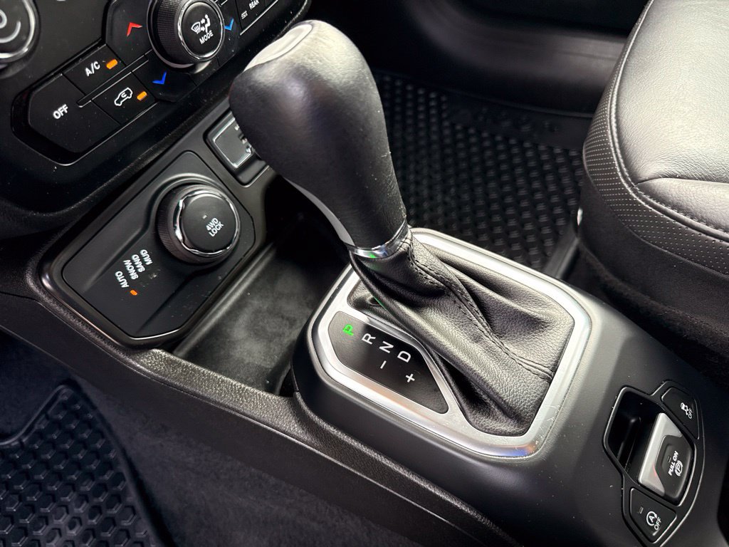 Used 2023 Jeep Renegade Limited AWD/4WD image 26