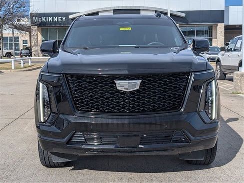 Used 2026 Cadillac Escalade Platinum Sport w/ LPO, ONYX Package image 6