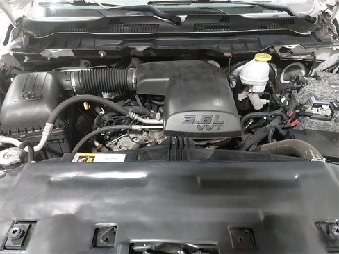 Used 2018 RAM 1500 Big Horn image 29